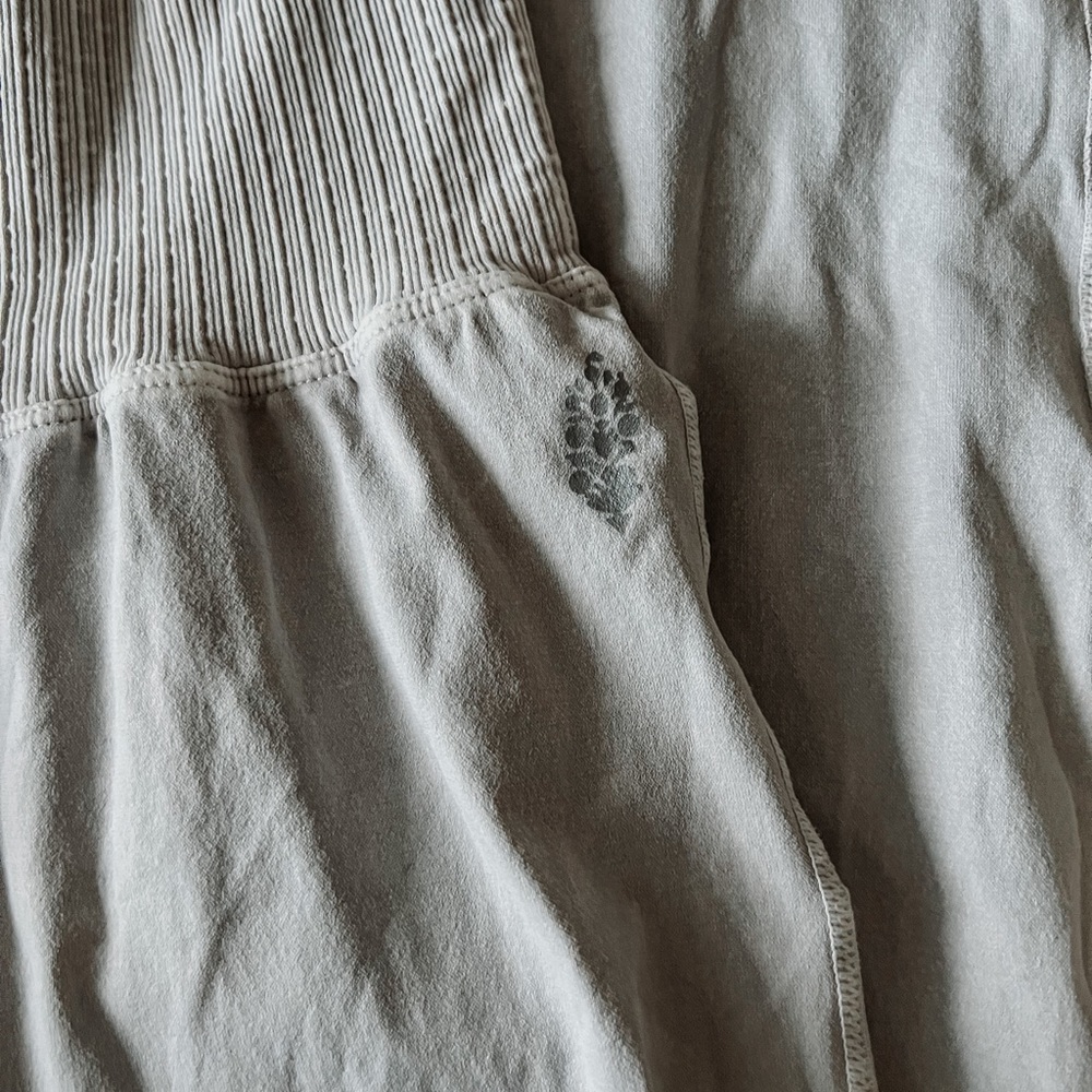 (SOLD ON INSTA) FREE PEOPLE MOVEMENT GOOD KARMA FLARE LEGGINGS